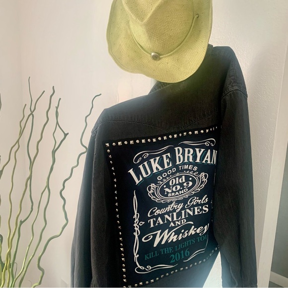 Up Cycled Levi’s Luke Bryan 2016 Concert T-Shirt Jean Jacket Men’s Size XL - Picture 1 of 10